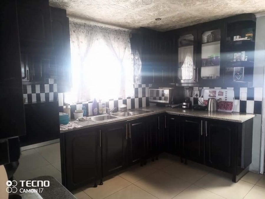 3 Bedroom Property for Sale in Electric City Western Cape